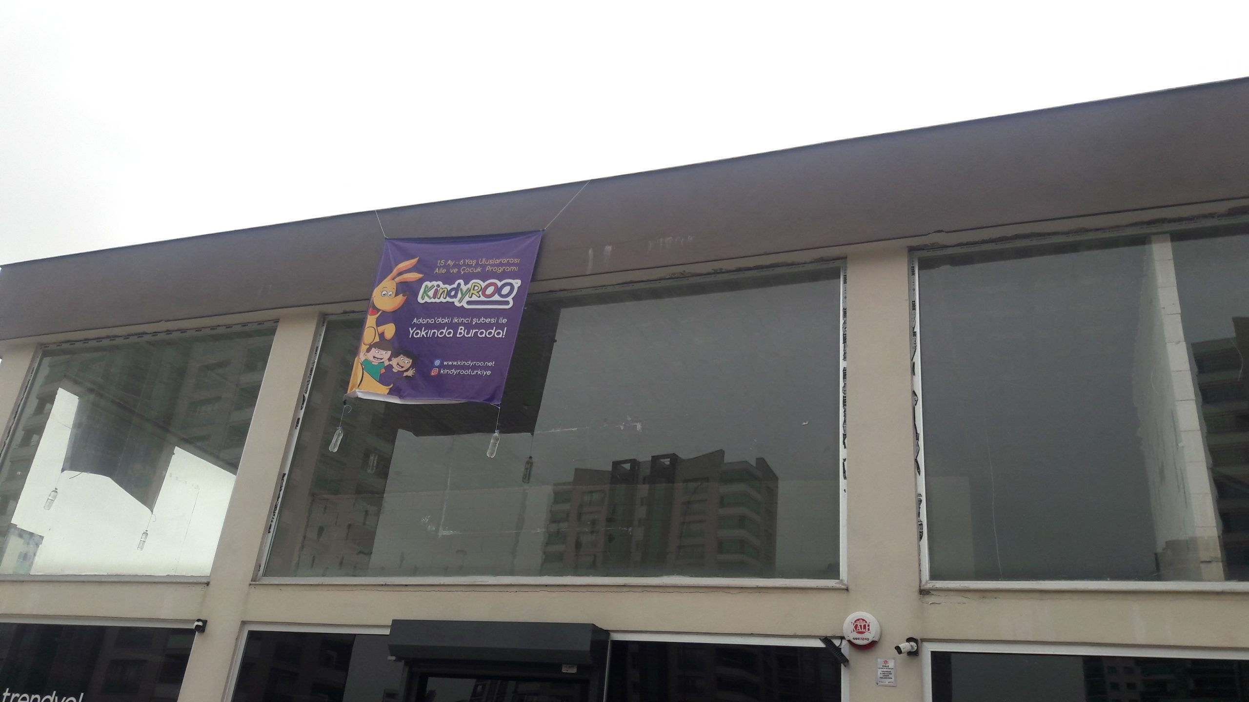 KindyROO okul projesinde Ytong gazbeton ile yapılan duvar örme çalışması ve profesyonel duvar ustalığı